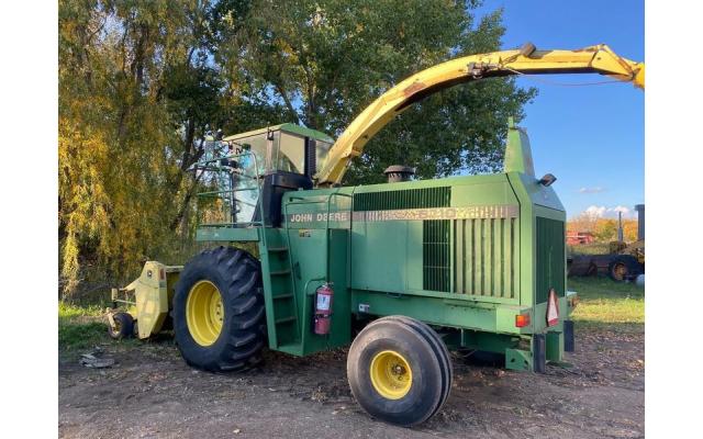 1996 John Deere 6710 Forage Harvester With Pick up For Sale In St-Lazare, Manitoba, Canada R0M 1Y0